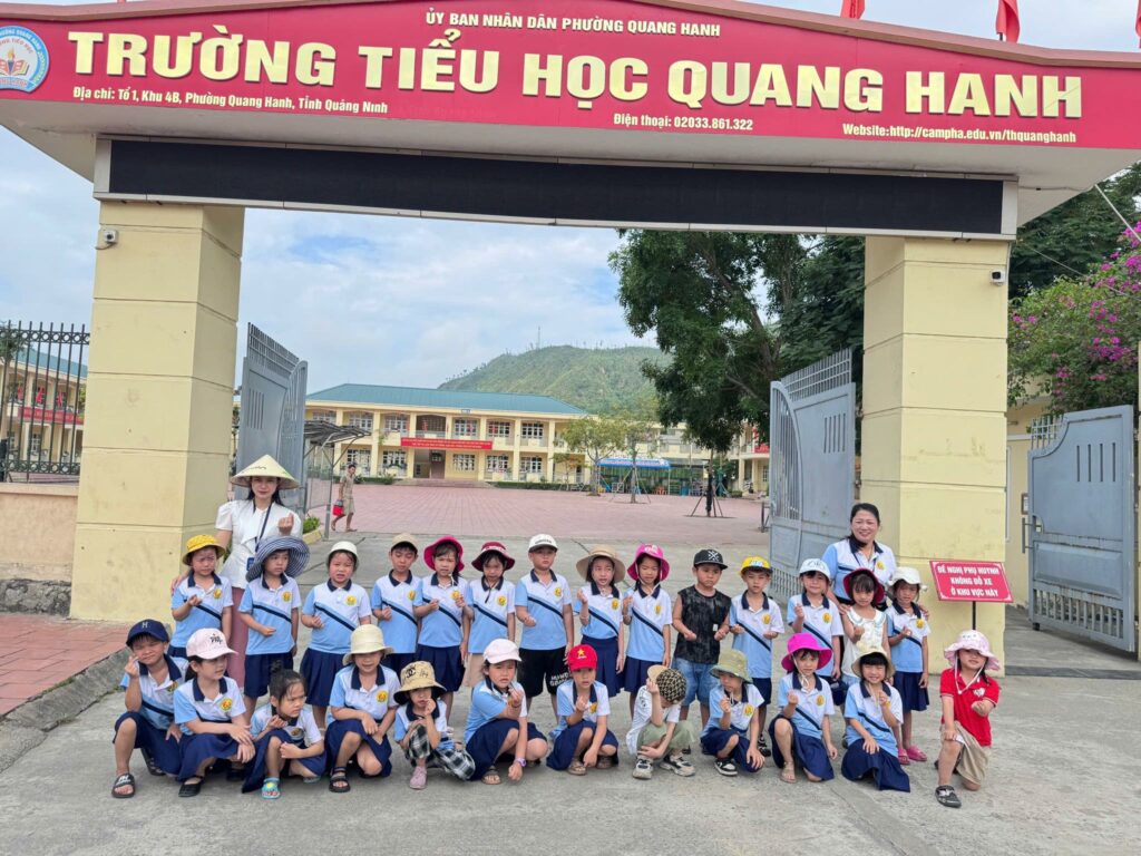 Trường MN Quang Hanh  🏨 Sôi nổi Chương trình “Giao lưu, tham quan trải nghiệm làm học sinh Lớp 1” tại trường Tiểu học &THCS Suối Khoáng